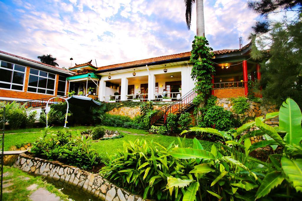 Shangri-La Hotel Uganda Kampala Exteriör bild