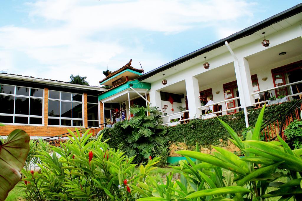 Shangri-La Hotel Uganda Kampala Exteriör bild